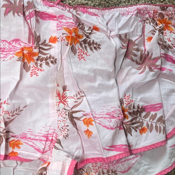 Floral Print Shorts with Pink Trim - Picture 2 of 6
